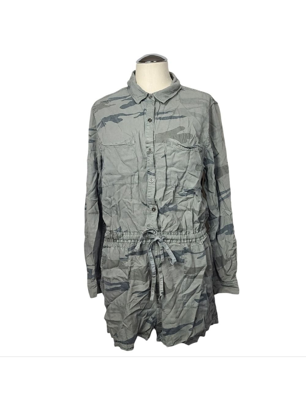 Chelsea & Theodore Camouflage Long Sleeve Half Button Down Romper M